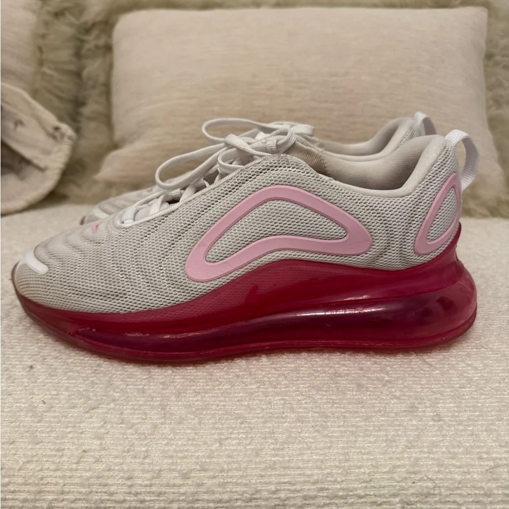 Nike Air Max 720 - Picture 2 of 5